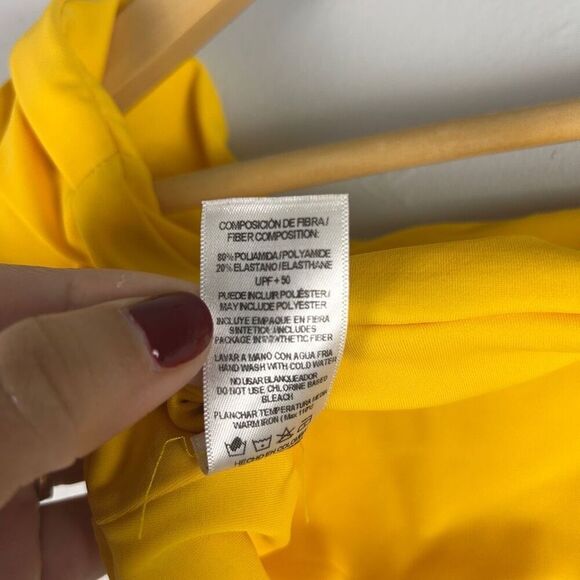 JUAN DE DIOS Tejada Off Shoulder Twist Back Bikini Top - Picture 4 of 5